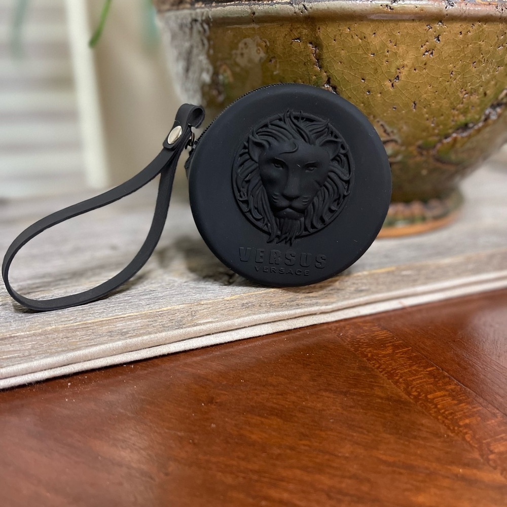 Rare VERSACE  VERSUS SILICONE COIN /WATCH CASE